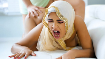 Hijab Hookup หนังเอ็กโรแมนติก Romantic Porn คู่รักสุดโหดเอาหีอย่างเดียวมันไม่สุด จับคว่ำหน้าเย็ดประตูหลังจนแฟนสาวร้องลั่นบ้าน เสียบจนดิ้นพล่านเกือบตกโซฟา